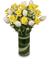 QUINTESSENTIAL SPRING Bouquet